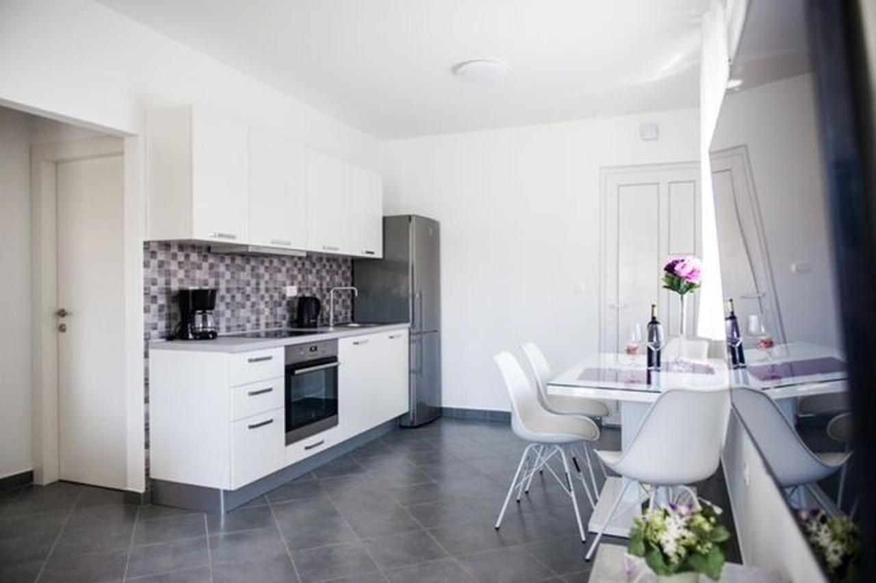 Apartments Zdeslav Rogoznica  Εξωτερικό φωτογραφία