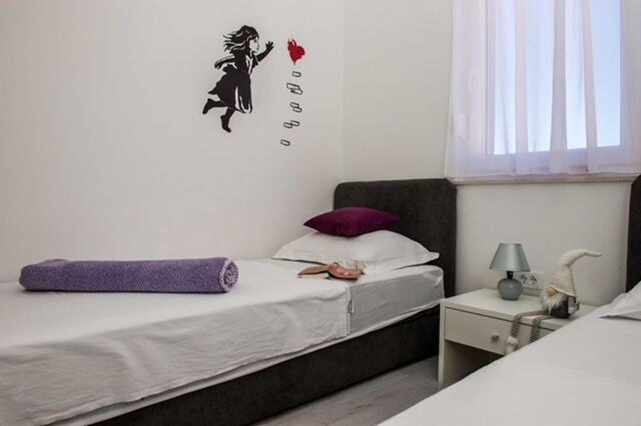 Apartments Zdeslav Rogoznica  Εξωτερικό φωτογραφία